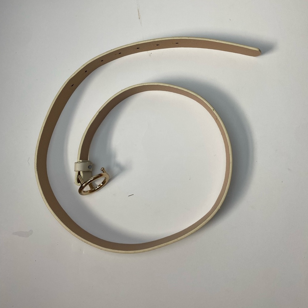 Cream Faux Leather Belt w/ Gold Belt Buckle